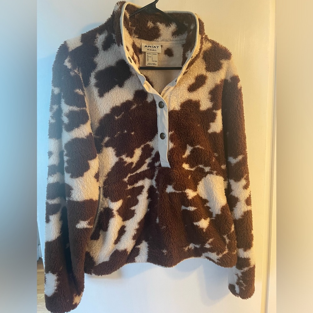 Ariat cow print Sherpa large